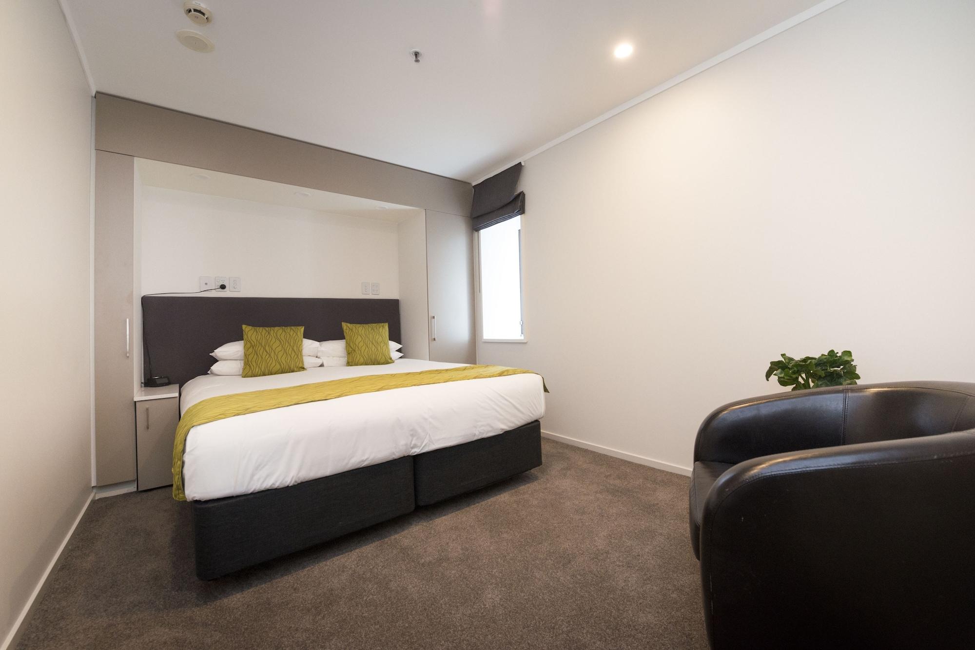 Quest On Johnston Serviced Apartments Уелингтън Екстериор снимка